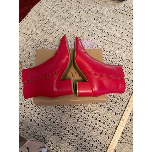Womens Sugar Red Smooth Wide Width Ankle Boots Size 9W With 2-Inch Block Heel‎ - Picture 8 of 16